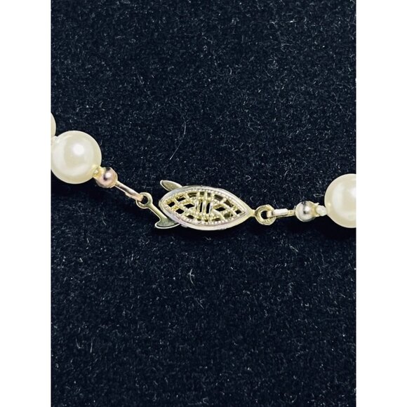 Vintage Single Strand White Faux Pearl Necklace (5383) - Picture 5 of 6